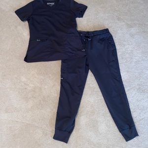 Grey’s Anatomy grey jogger scrub set